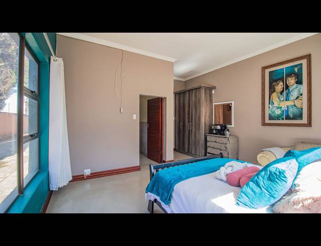 5 BEDROOM HOUSE FOR SALE IN RAND COLLIERIES
